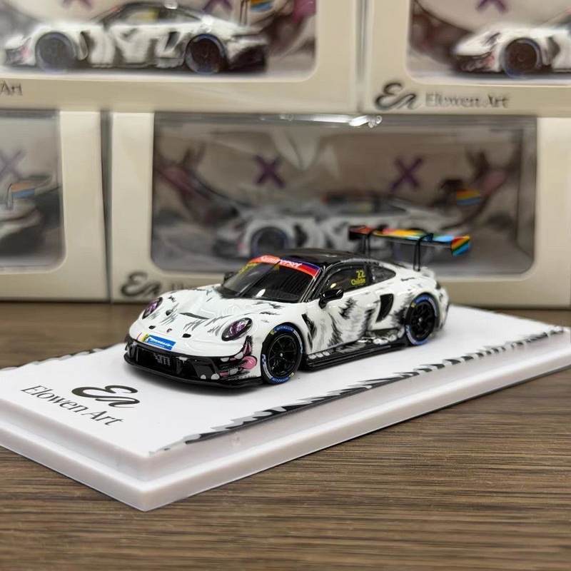 إيلوين آرت 1/64 بورشه 911 GT3R - مراجعة Monstera وسعره